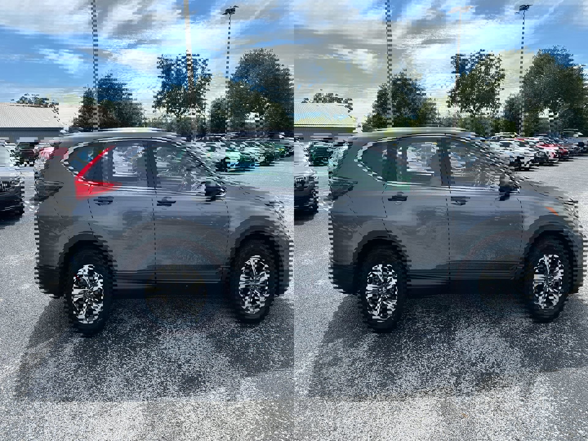 2017 Honda CR-V LX photo 3