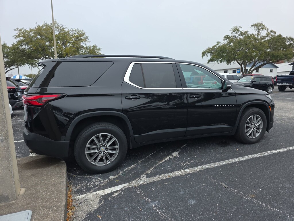 Used 2023 Chevrolet Traverse LT Leather SUV
