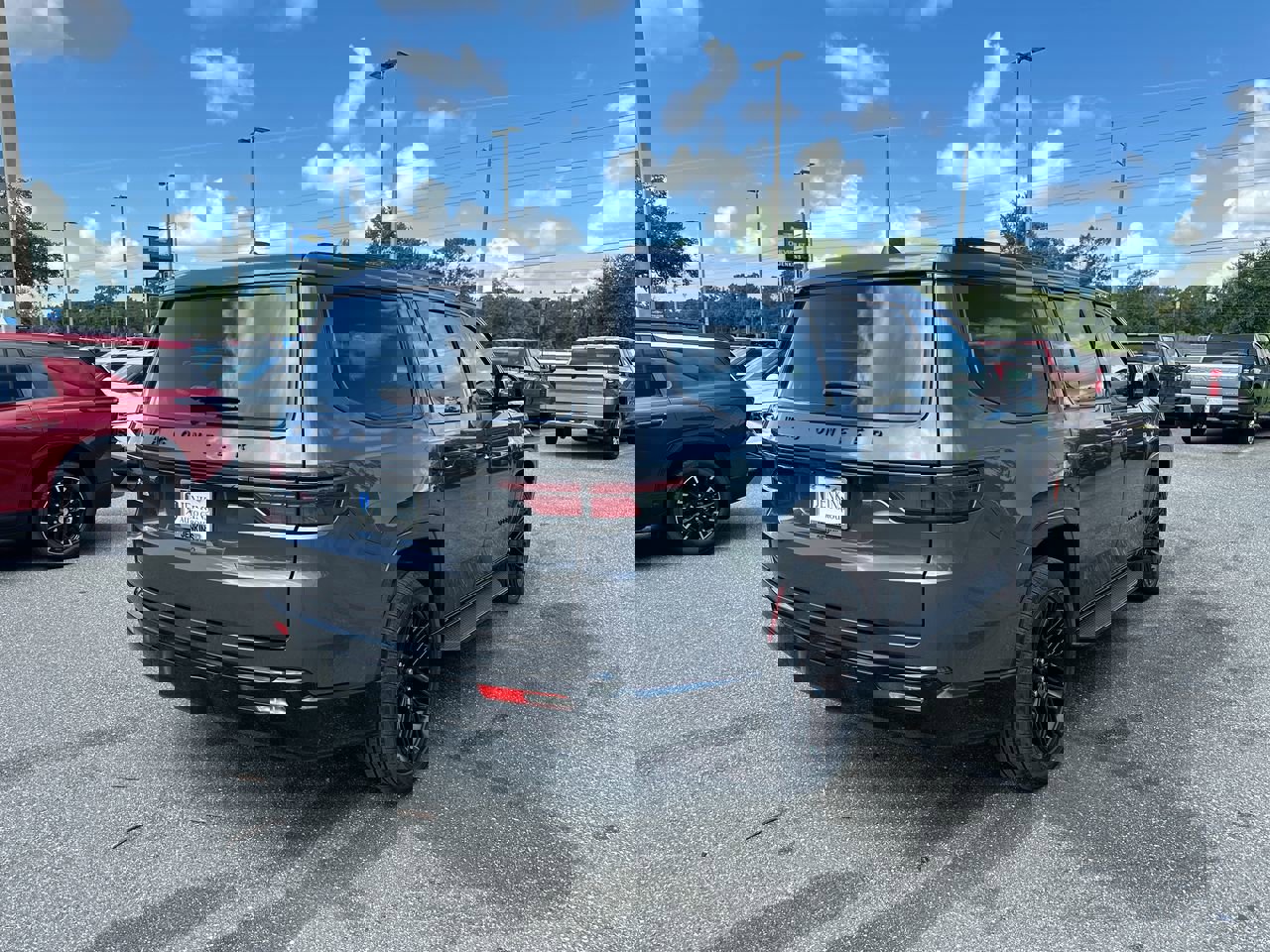 2023 Jeep Wagoneer Series II Carbide photo 3