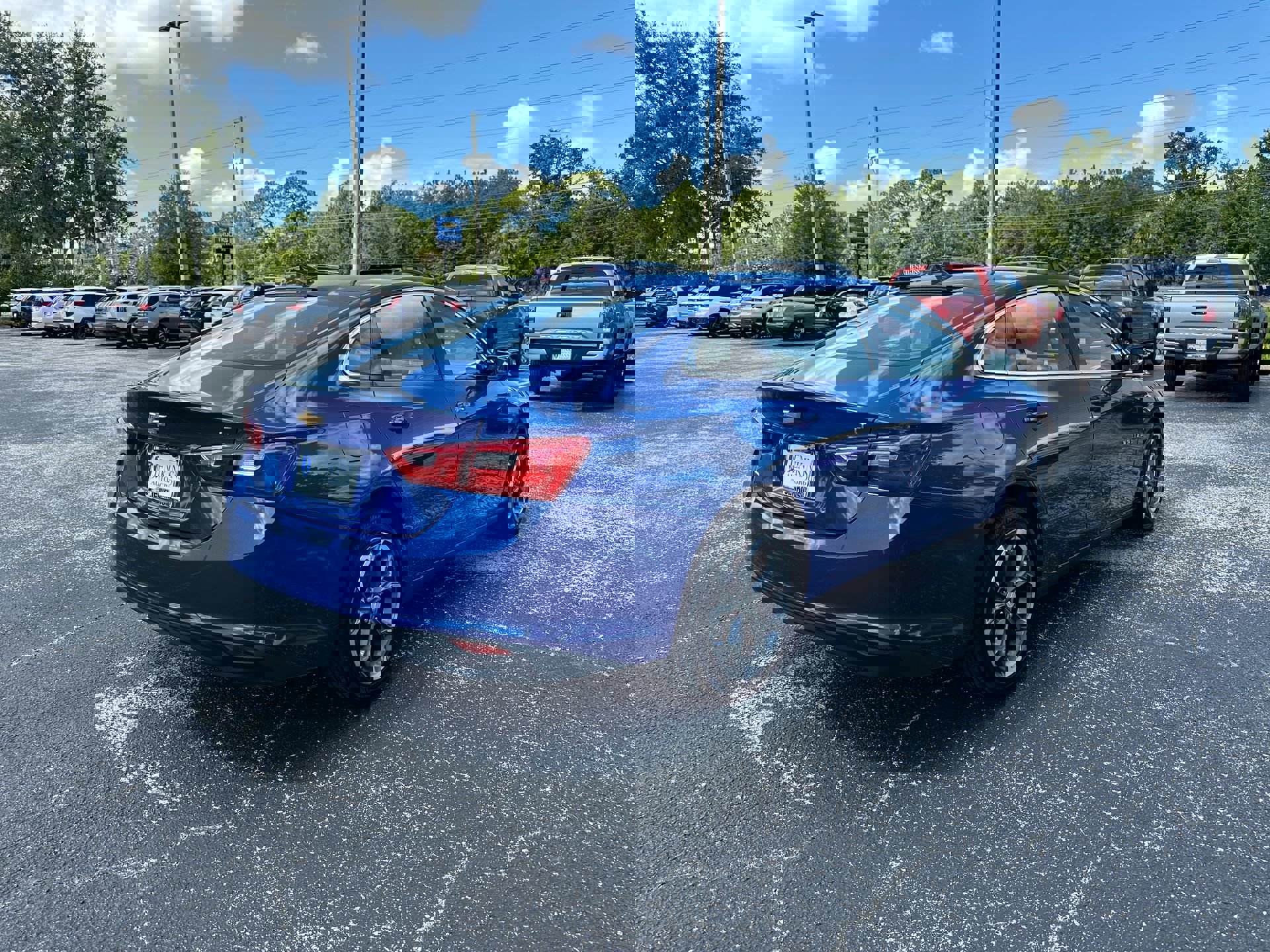 2023 Chevrolet Malibu 1LT photo 3