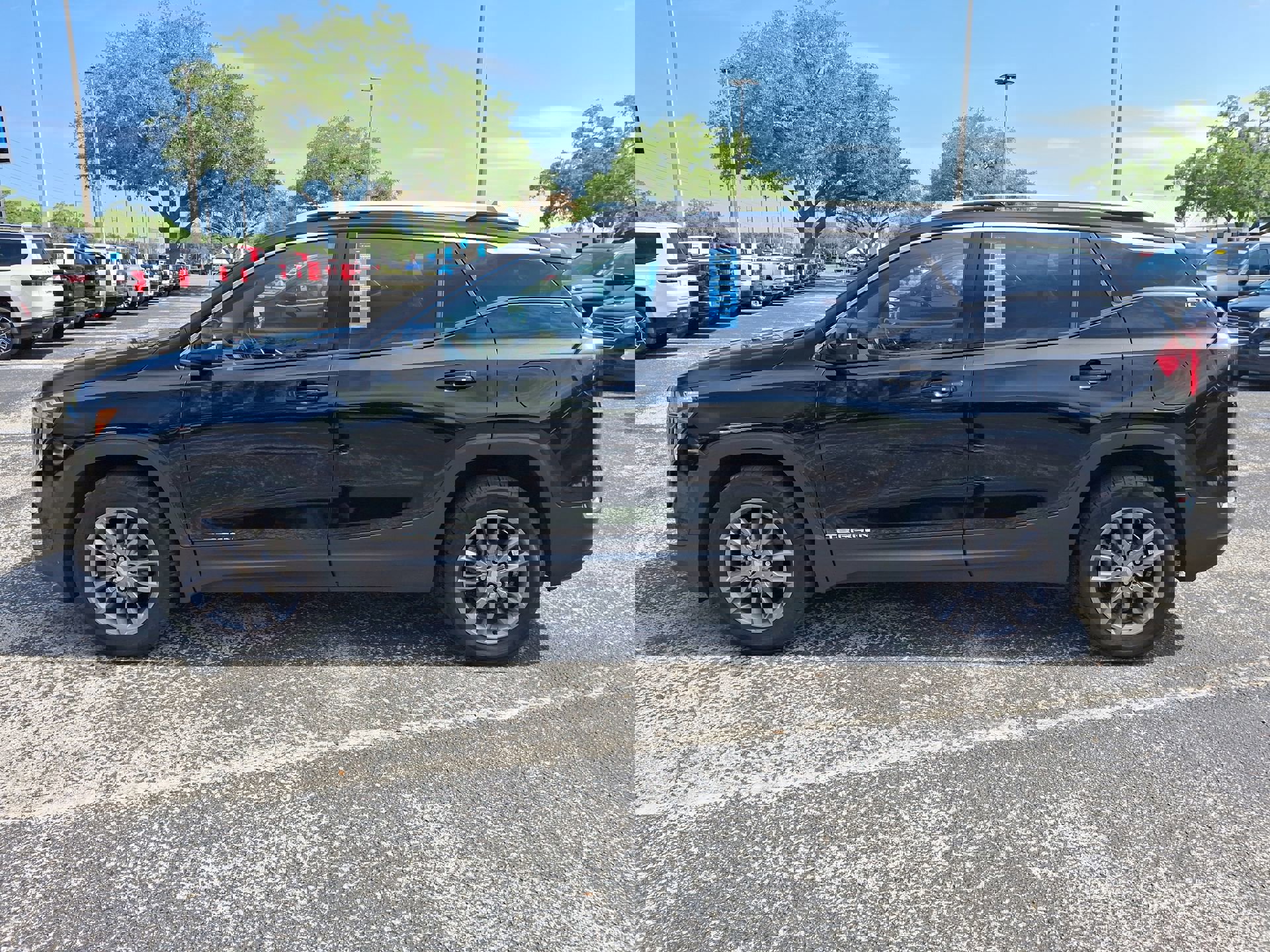 2024 Gmc Terrain SLT photo 3
