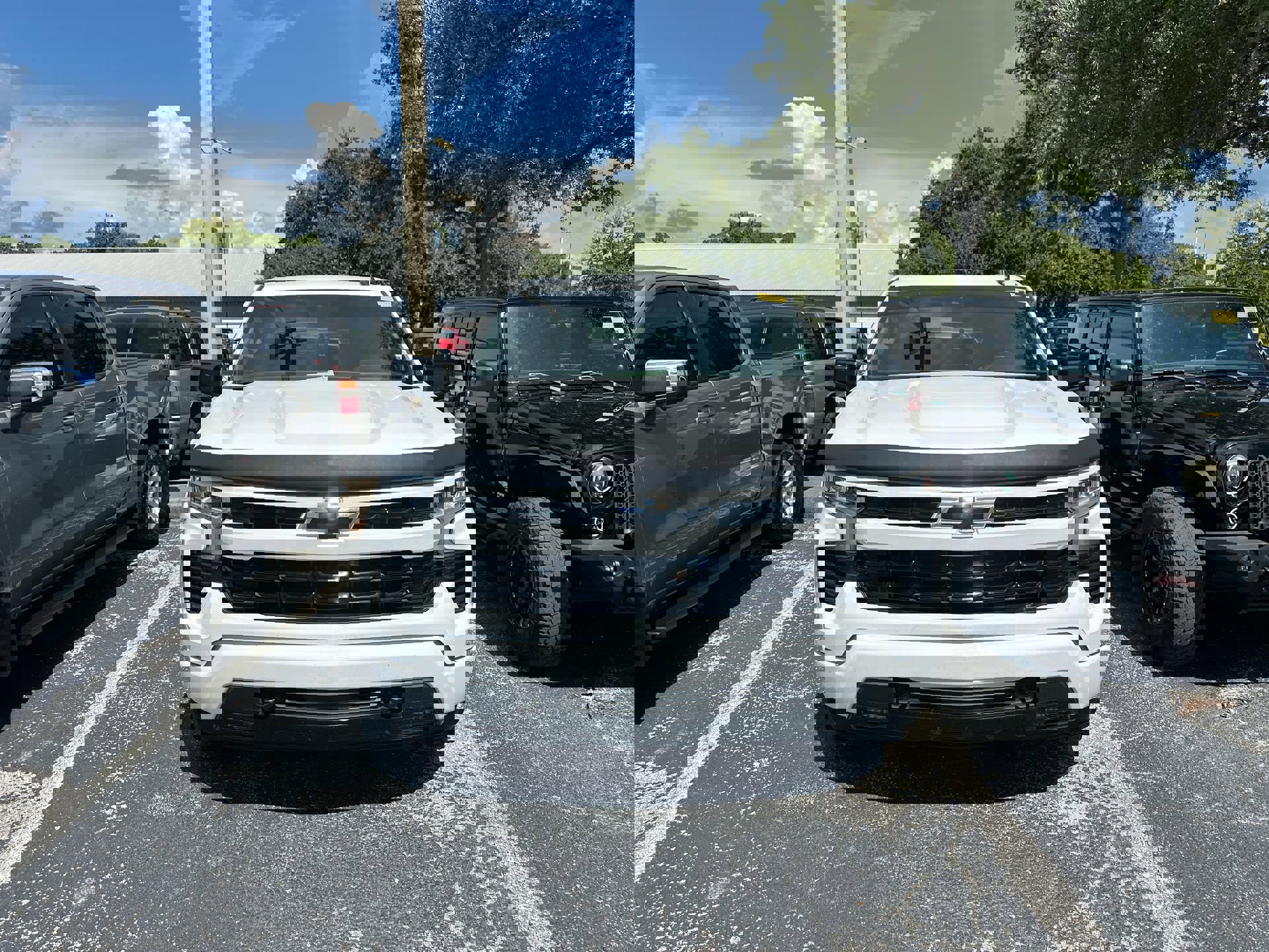 2023 Chevrolet Silverado 1500 RST photo 2