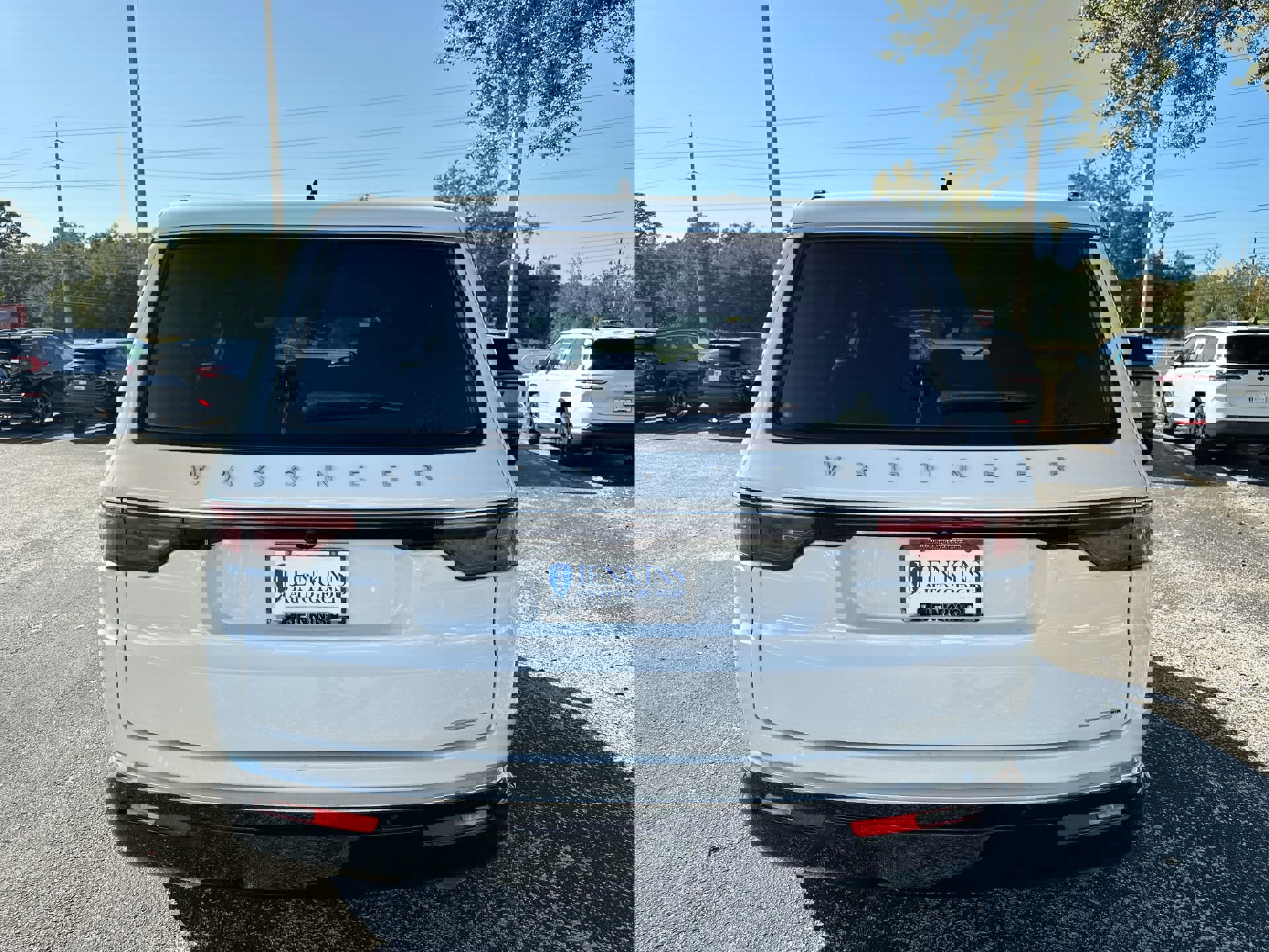 2024 Jeep Wagoneer Series II photo 3