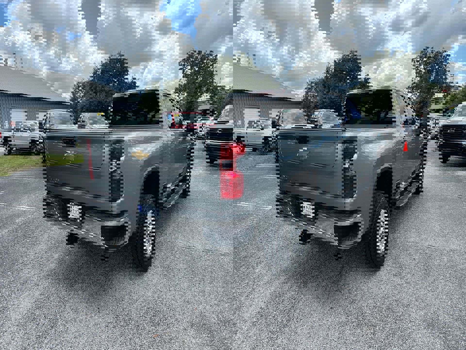 2024 Chevrolet Silverado 2500HD LT photo 3
