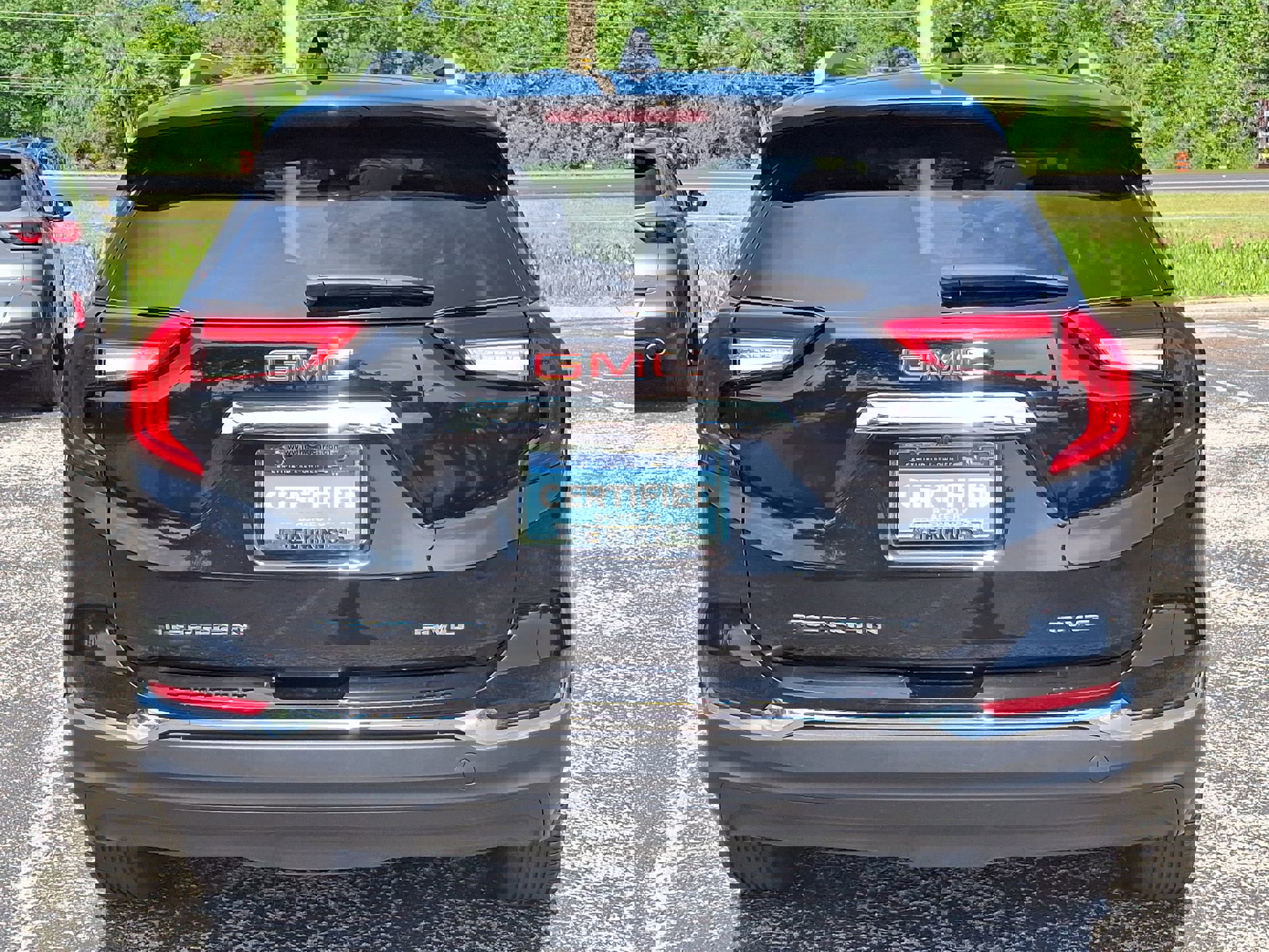 2024 Gmc Terrain SLT photo 2