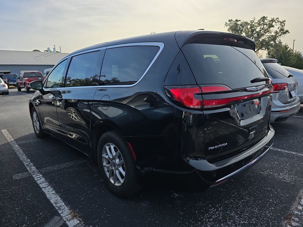 Used 2024 Chrysler Pacifica Touring L Van Passenger Van