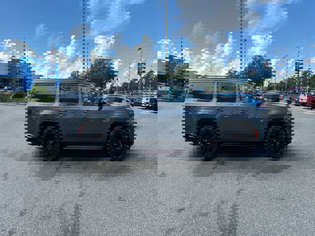 2023 Jeep Wagoneer Series II Carbide photo 2