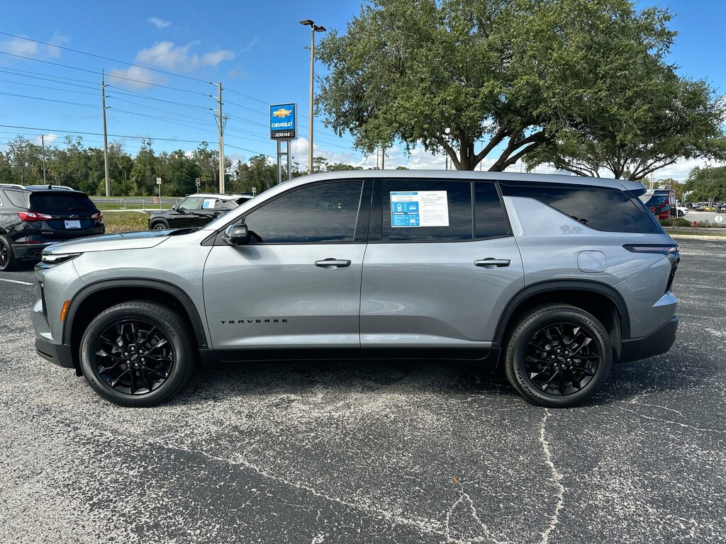 Used 2024 Chevrolet Traverse LS w/1LS SUV