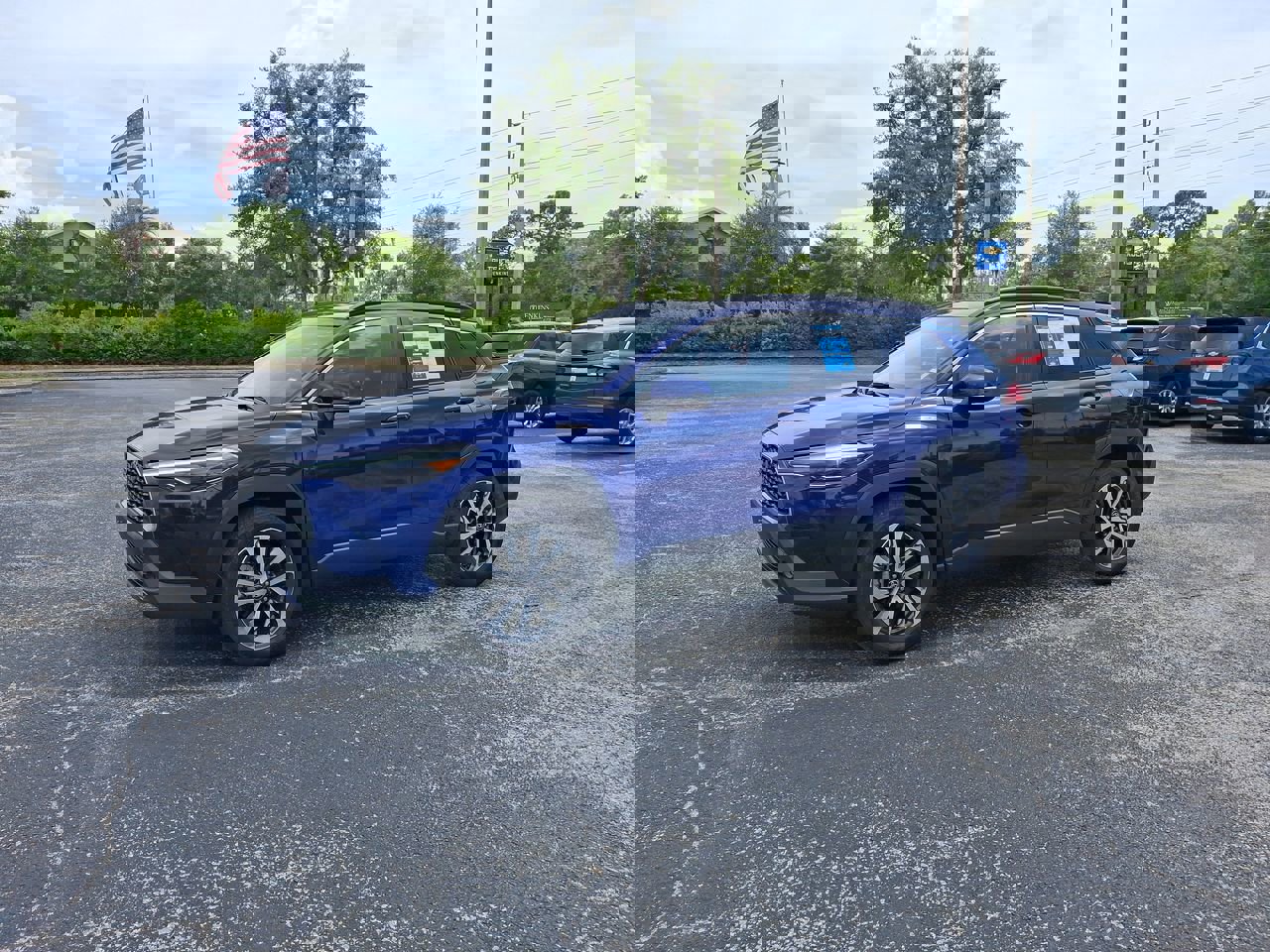 2024 Toyota Corolla Cross XLE photo 2