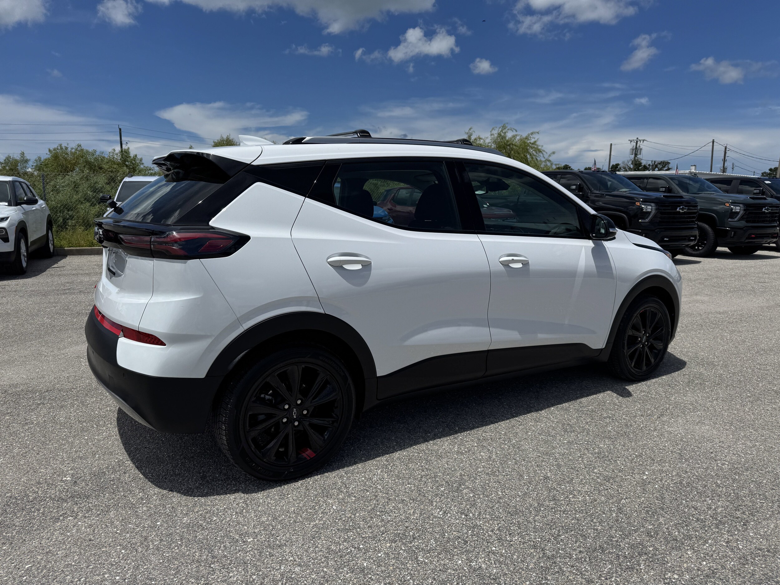 2023 Chevrolet Bolt EUV photo 2