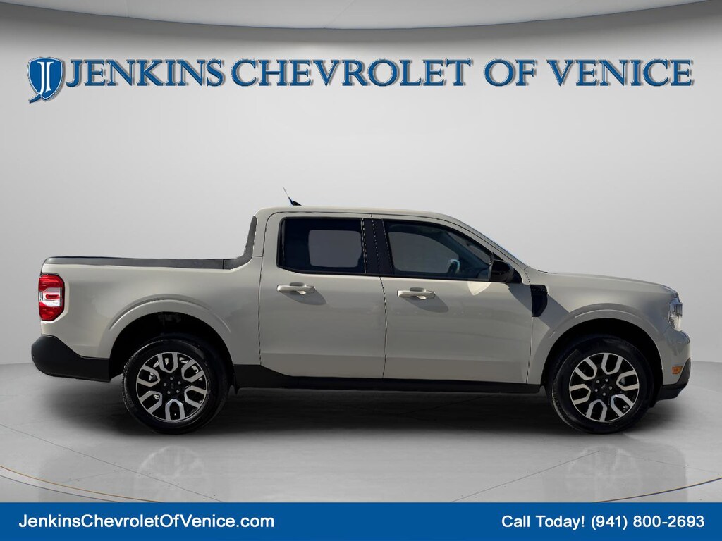 Used 2024 Ford Maverick Lariat Truck SuperCrew