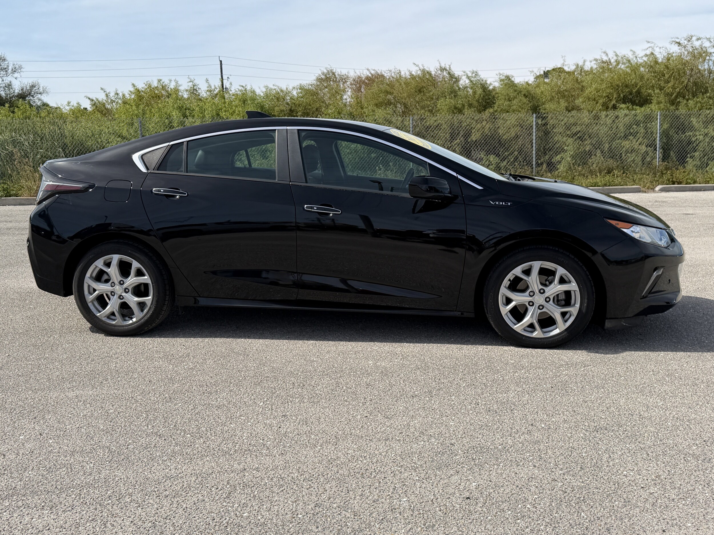 2019 Chevrolet Volt Premier photo 3