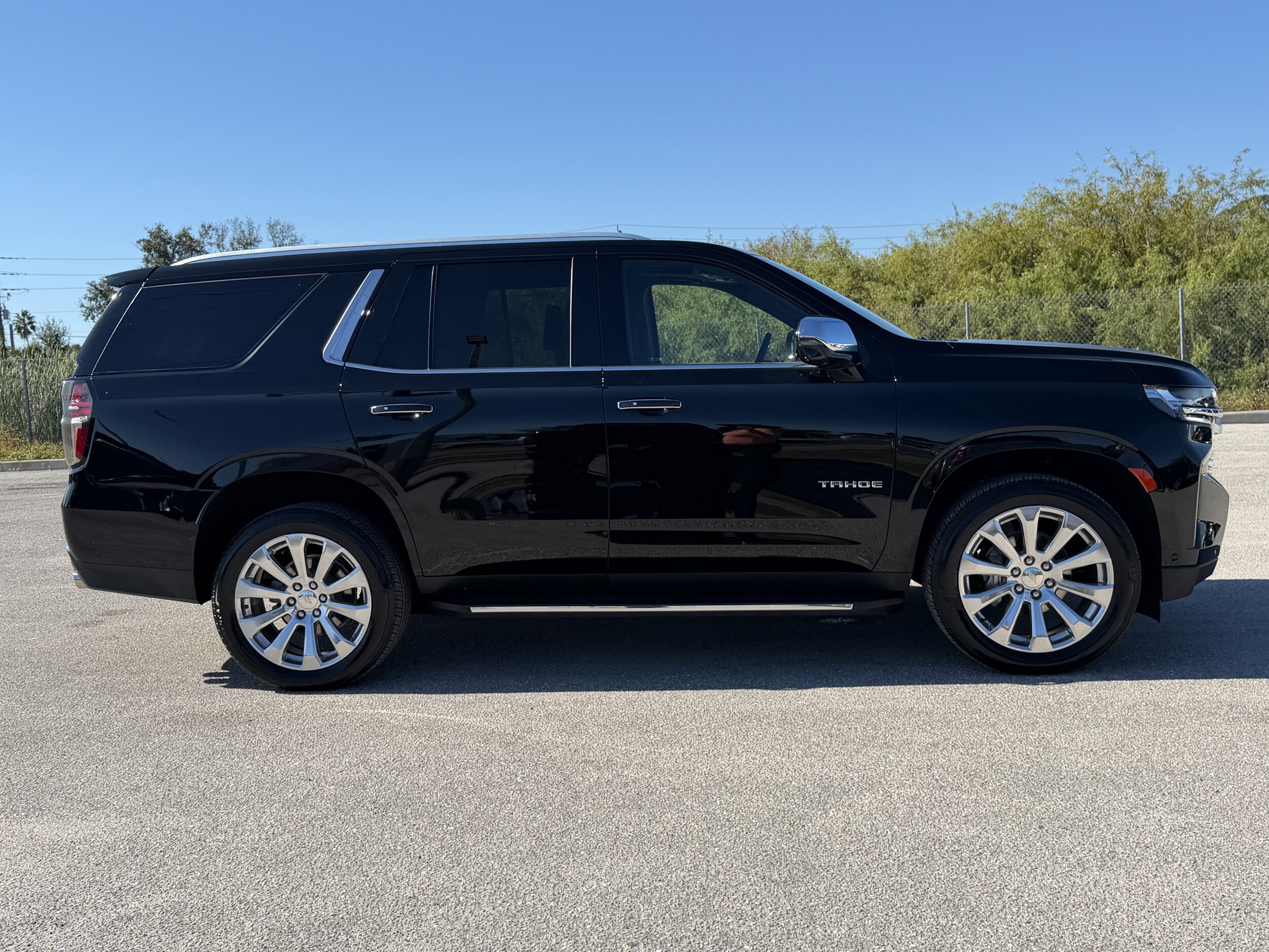 2023 Chevrolet Tahoe Premier photo 3