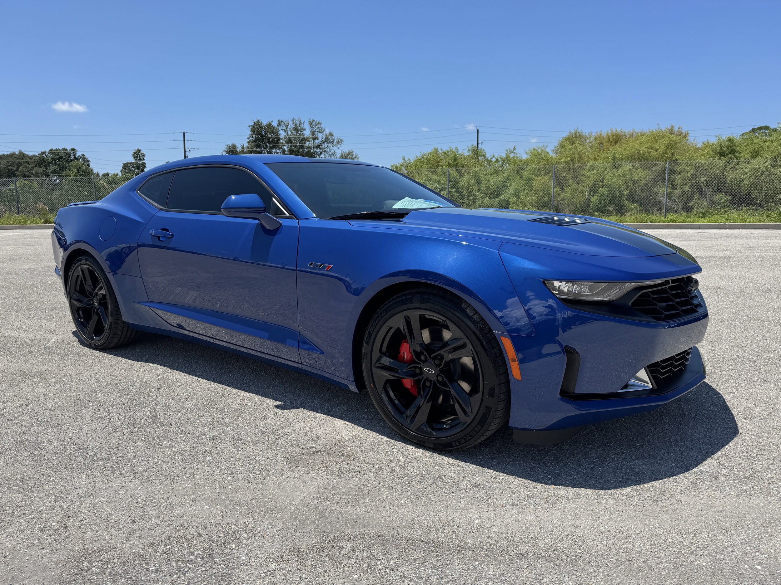 2023 Chevrolet Camaro LT1 photo 2