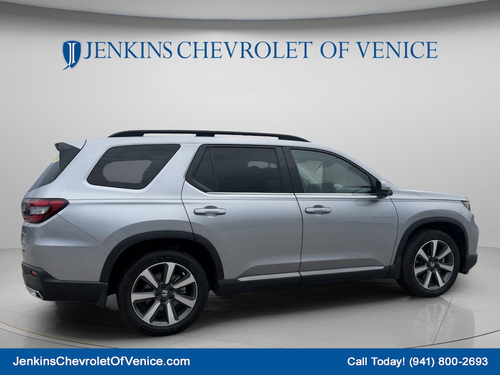 Used 2023 Honda Pilot Touring SUV