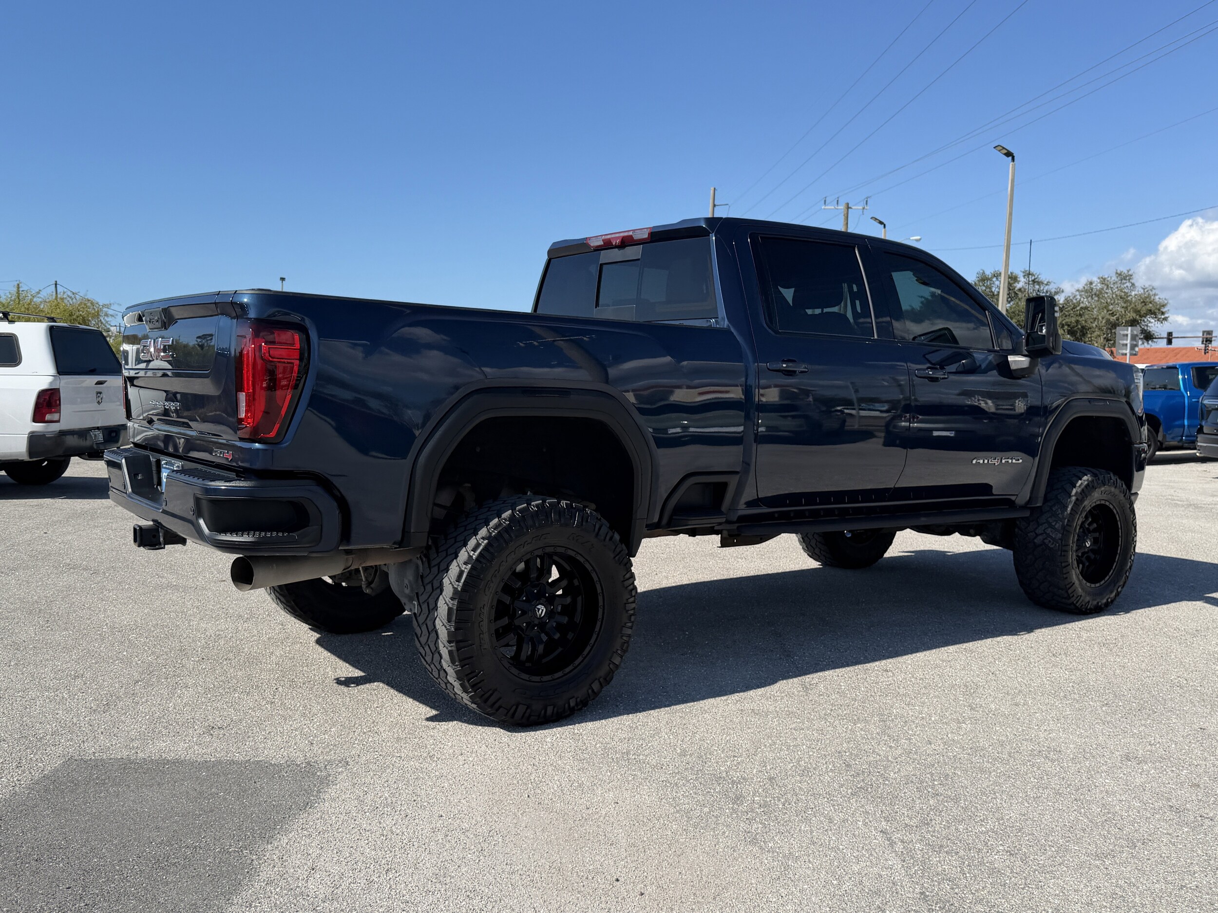 2022 Gmc Sierra 3500 HD AT4 photo 4