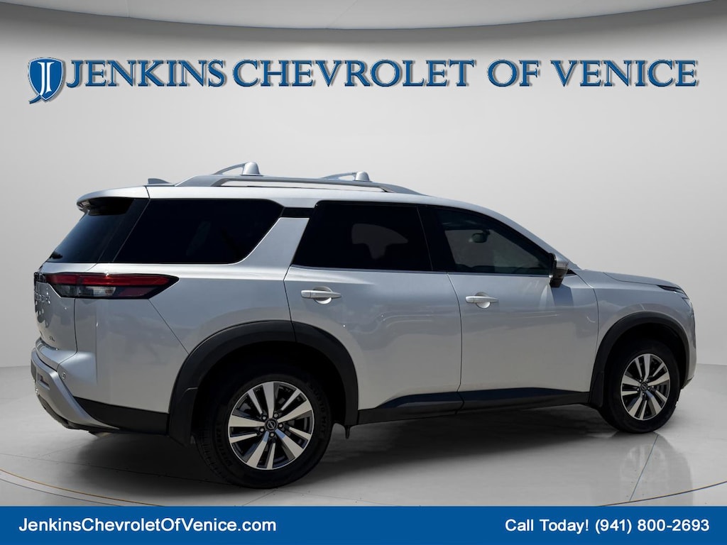 Used 2022 Nissan Pathfinder SL SUV