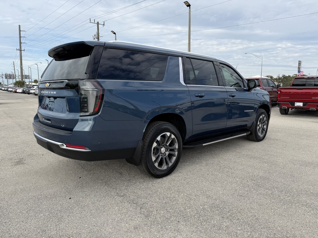 New 2026 Chevrolet Suburban LT SUV