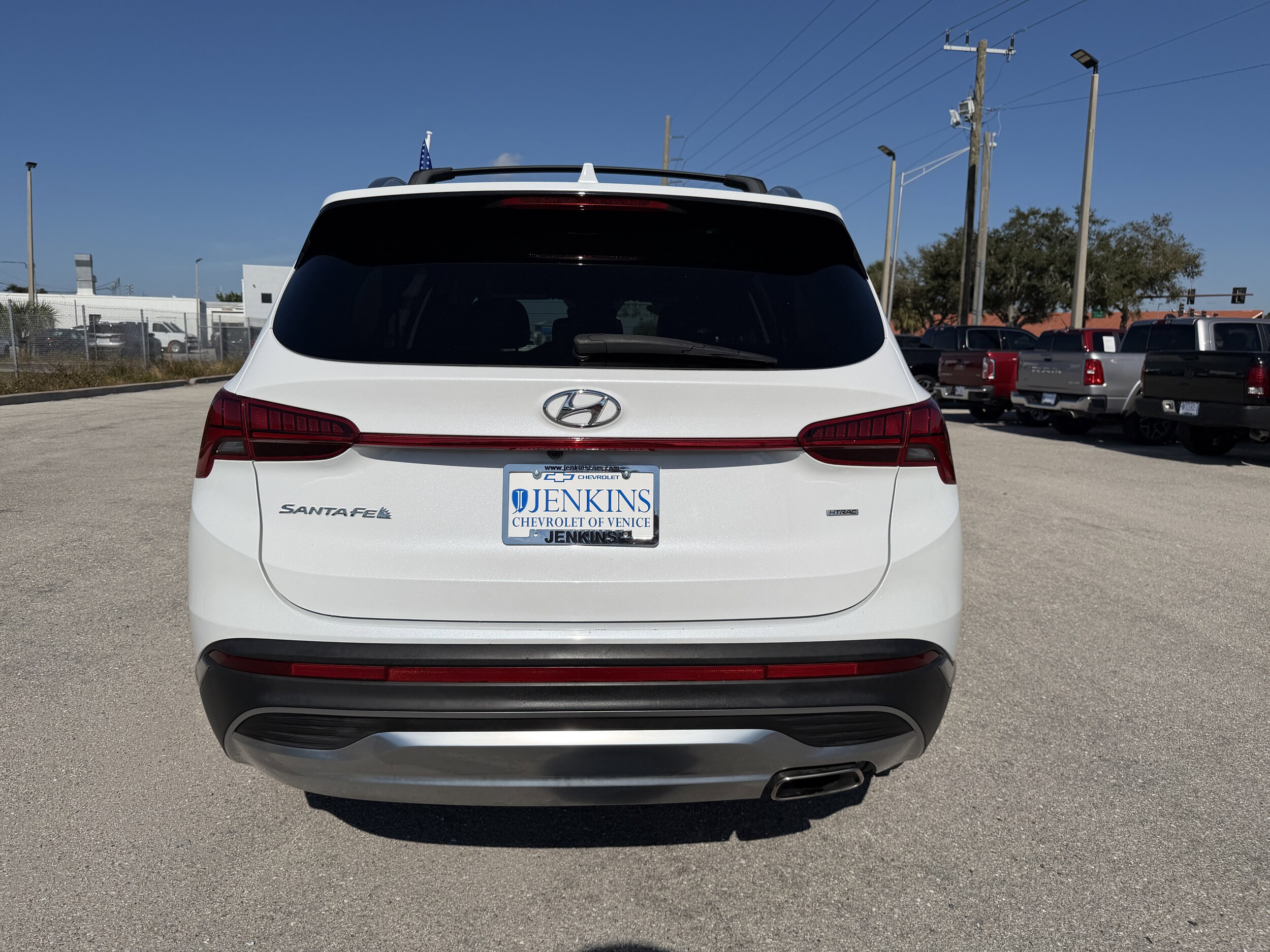 2022 Hyundai Santa Fe SEL Premium photo 3