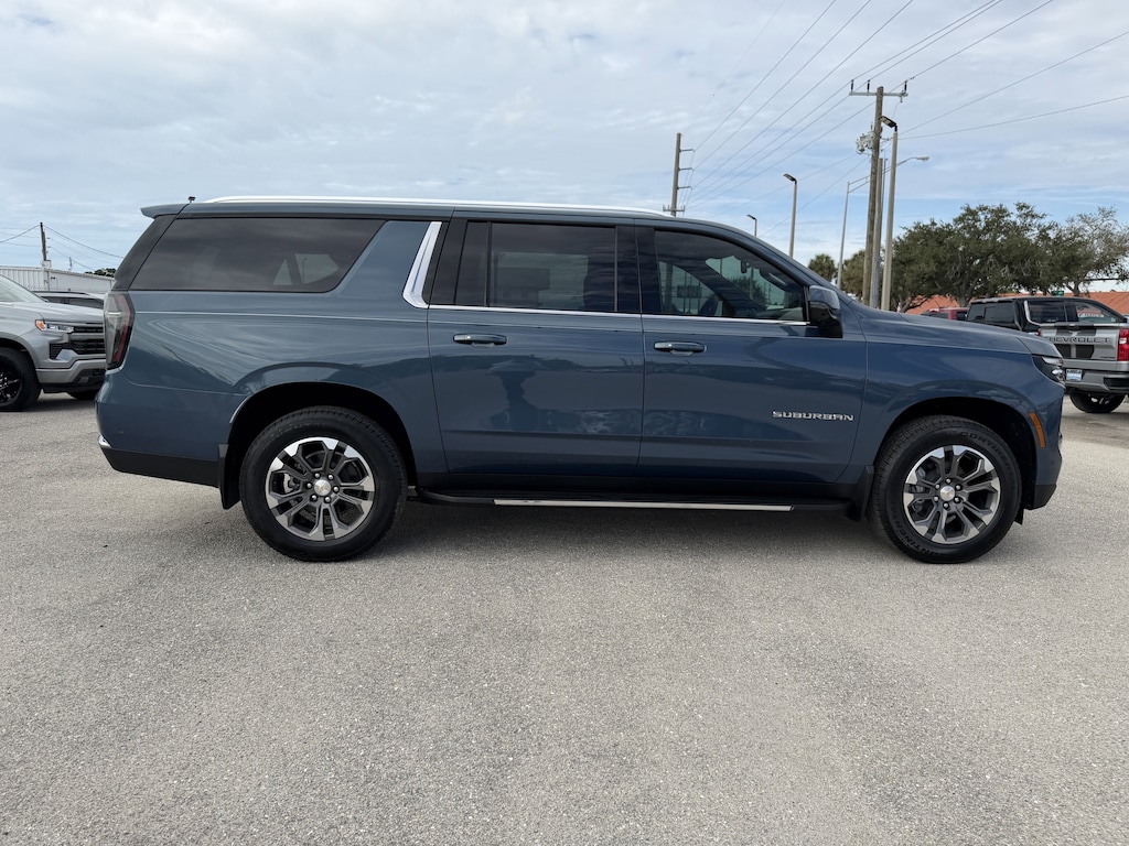 New 2026 Chevrolet Suburban LT SUV