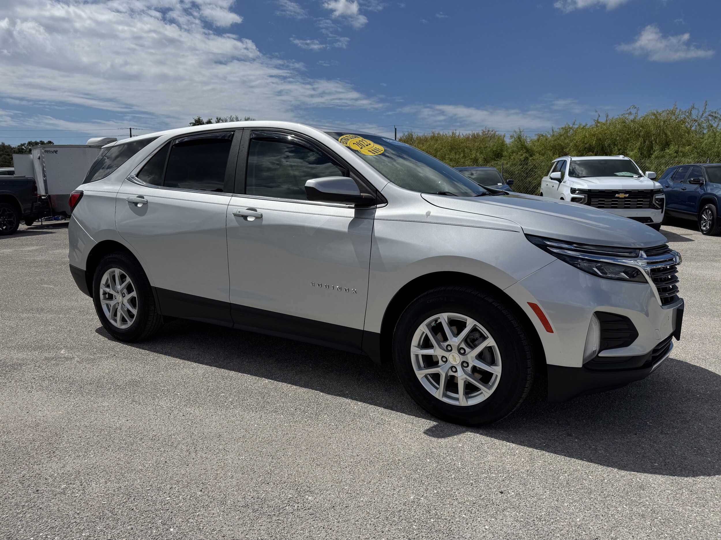 2022 Chevrolet Equinox photo 2