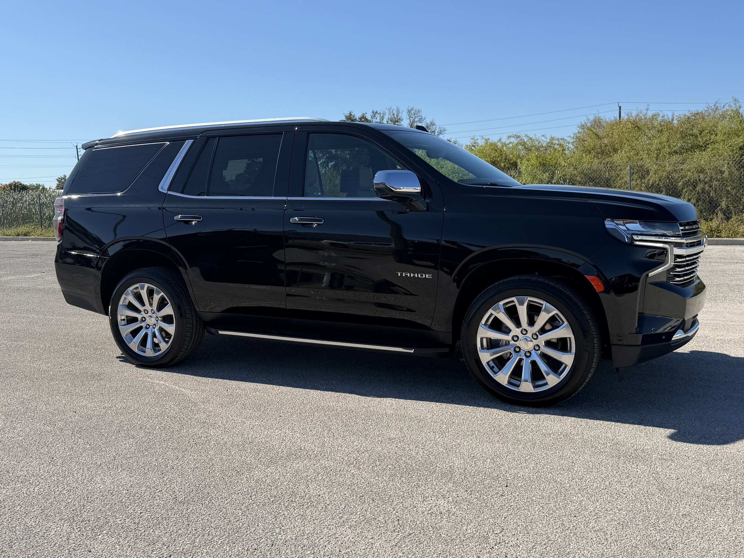 2023 Chevrolet Tahoe Premier photo 2