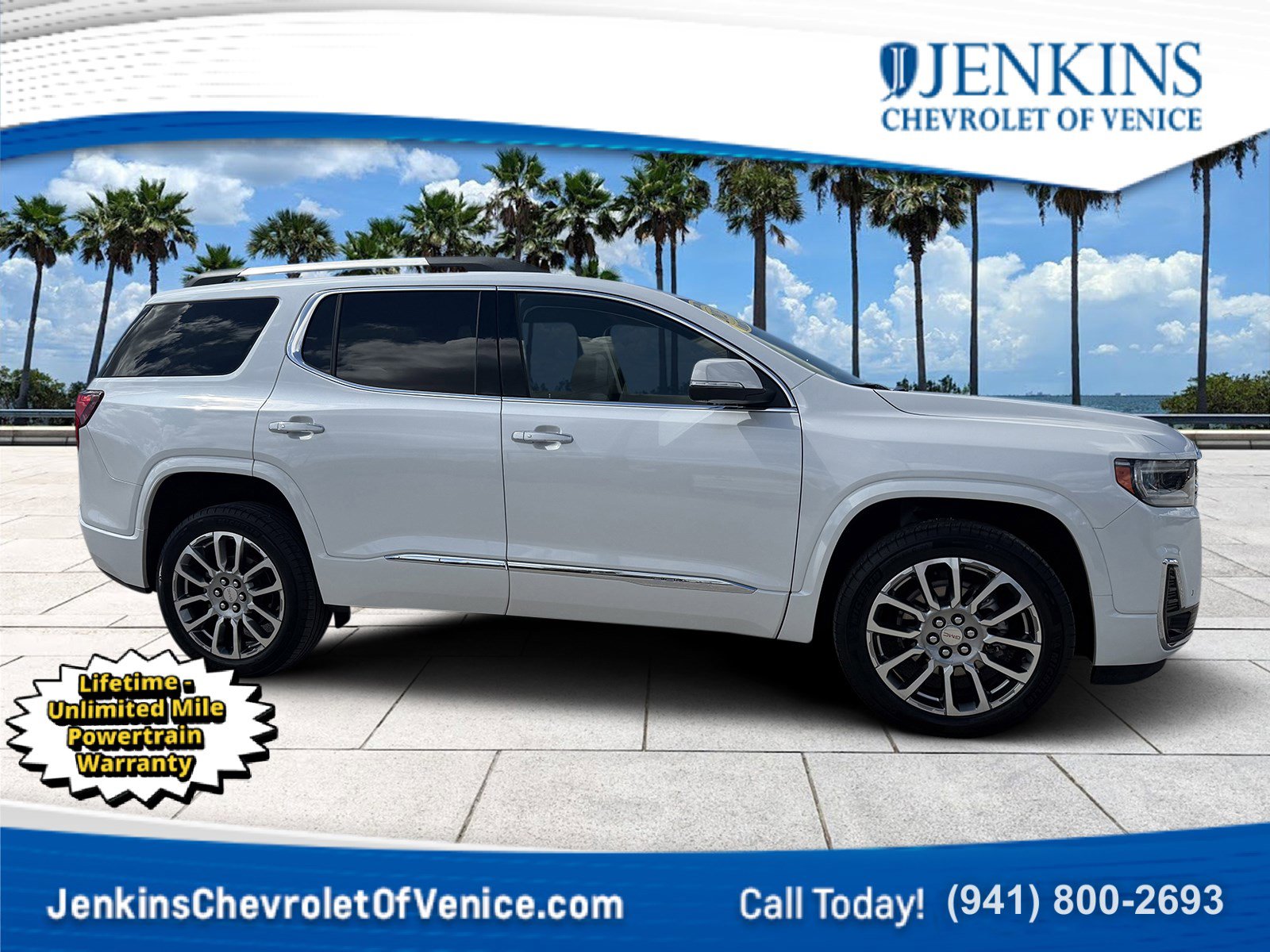 2023 GMC Acadia Denali's photo