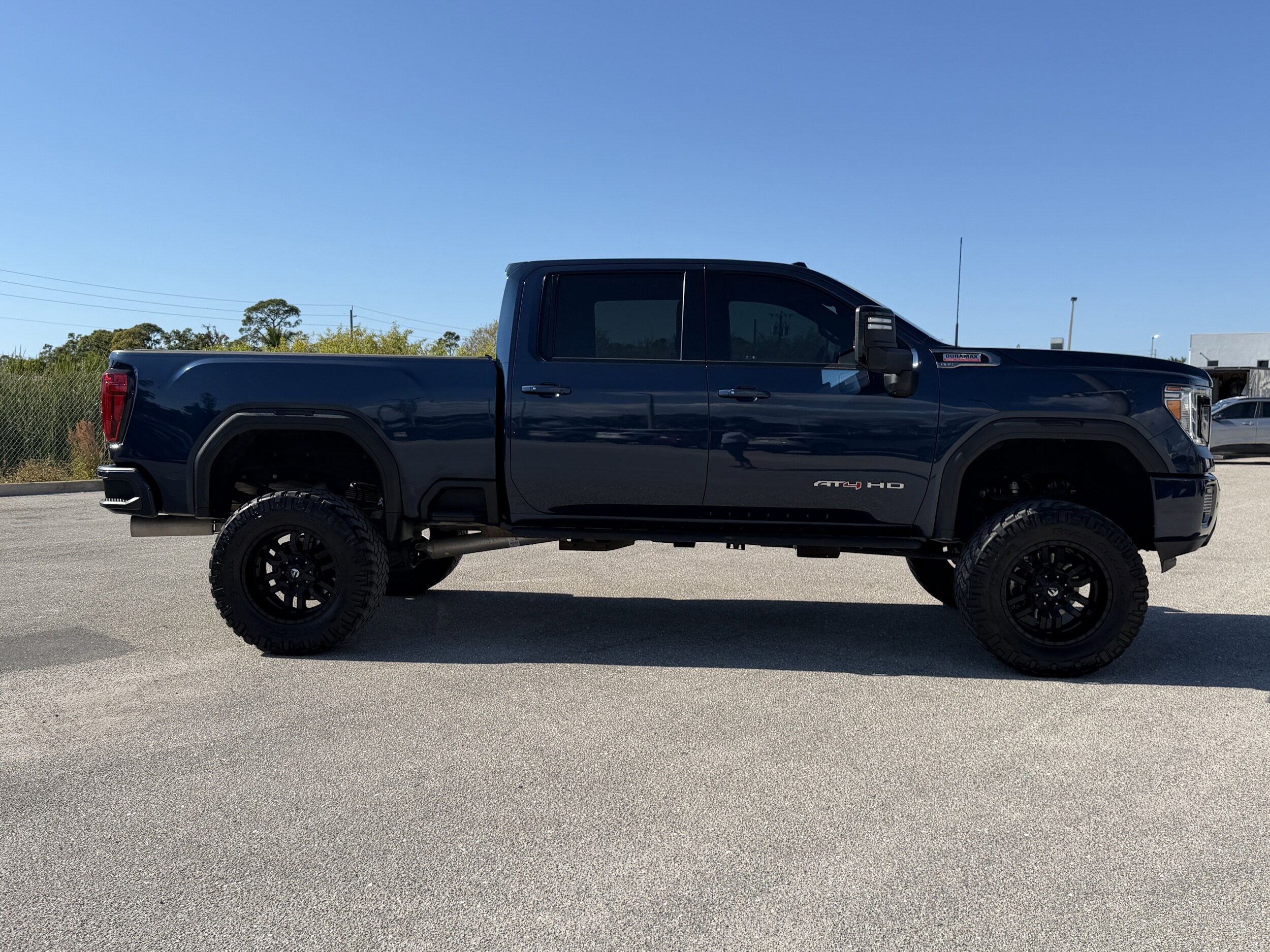 2022 Gmc Sierra 3500 HD AT4 photo 3