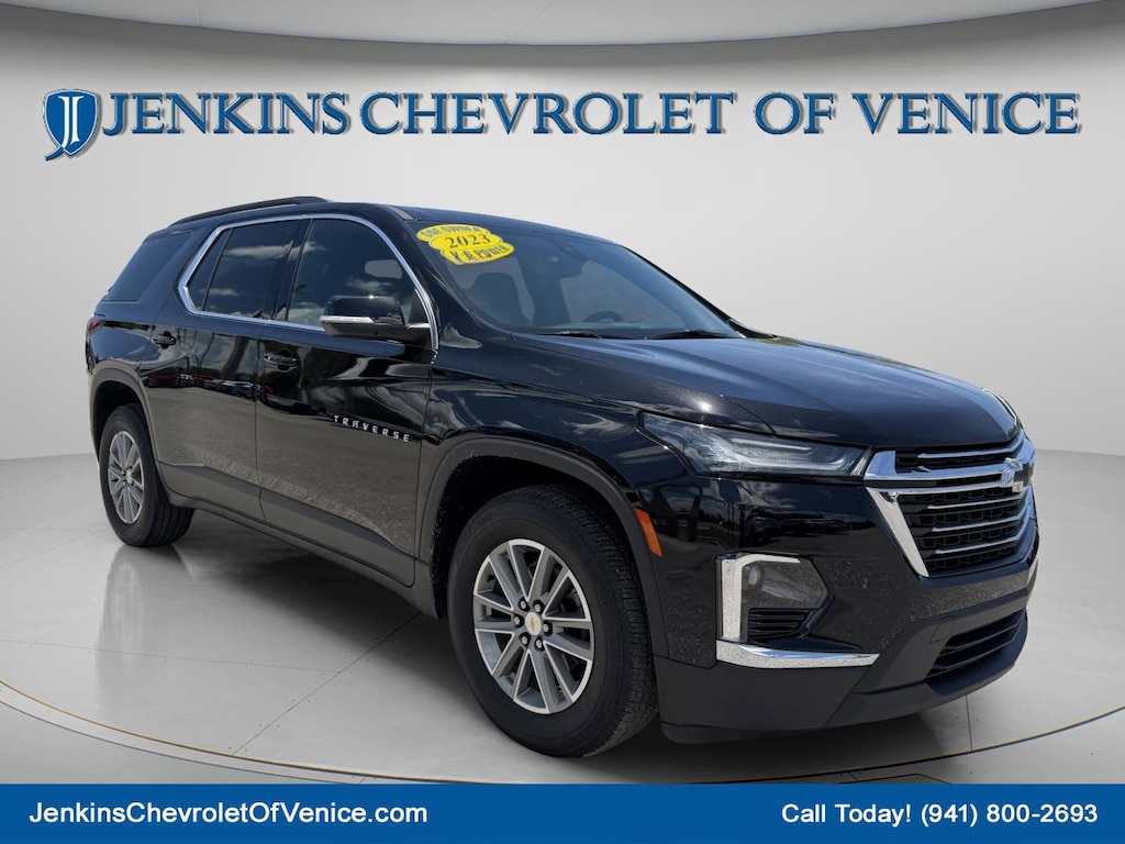 Used 2023 Chevrolet Traverse LT Cloth w/1LT SUV