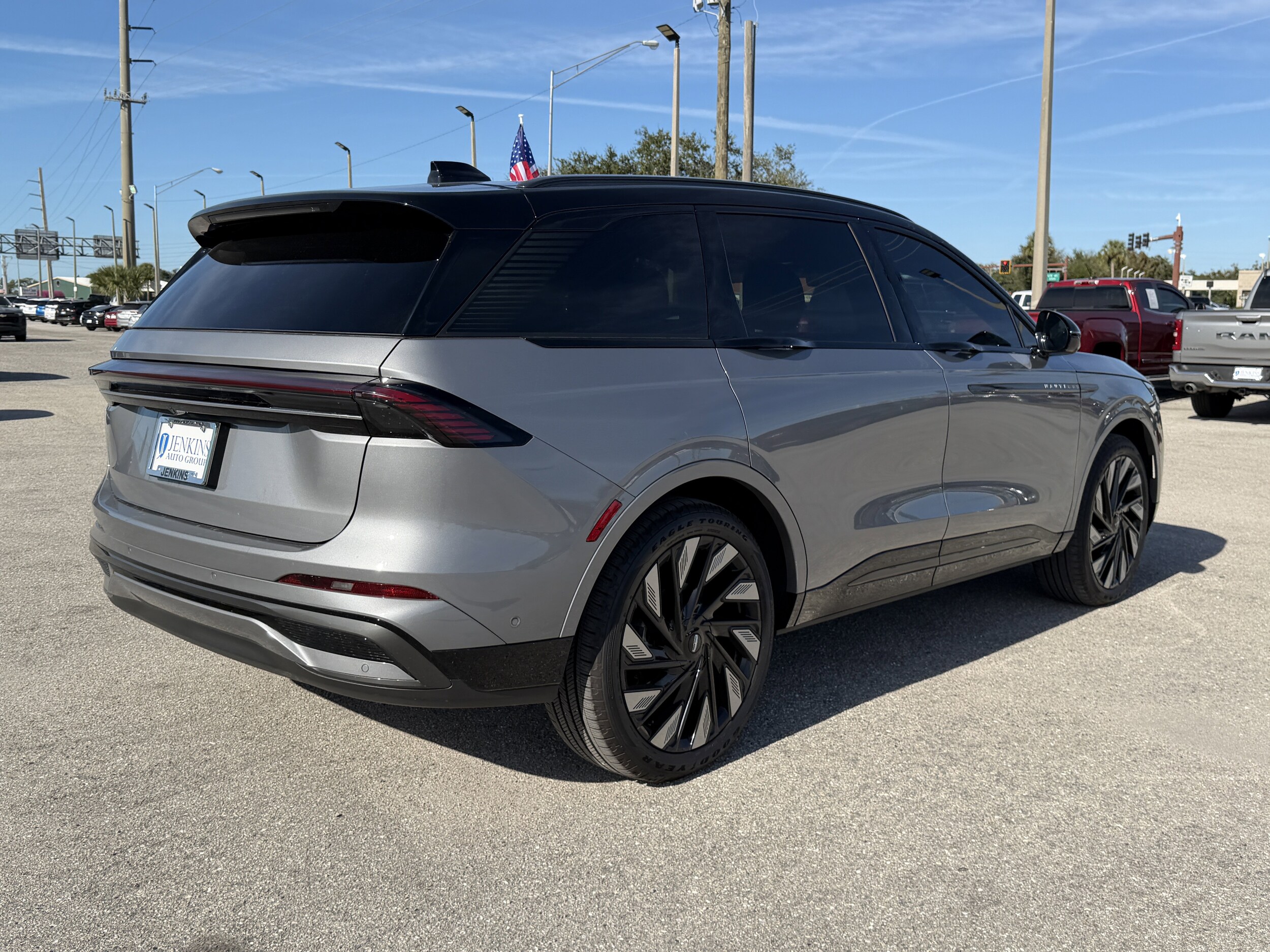 2024 Lincoln Nautilus Reserve photo 3