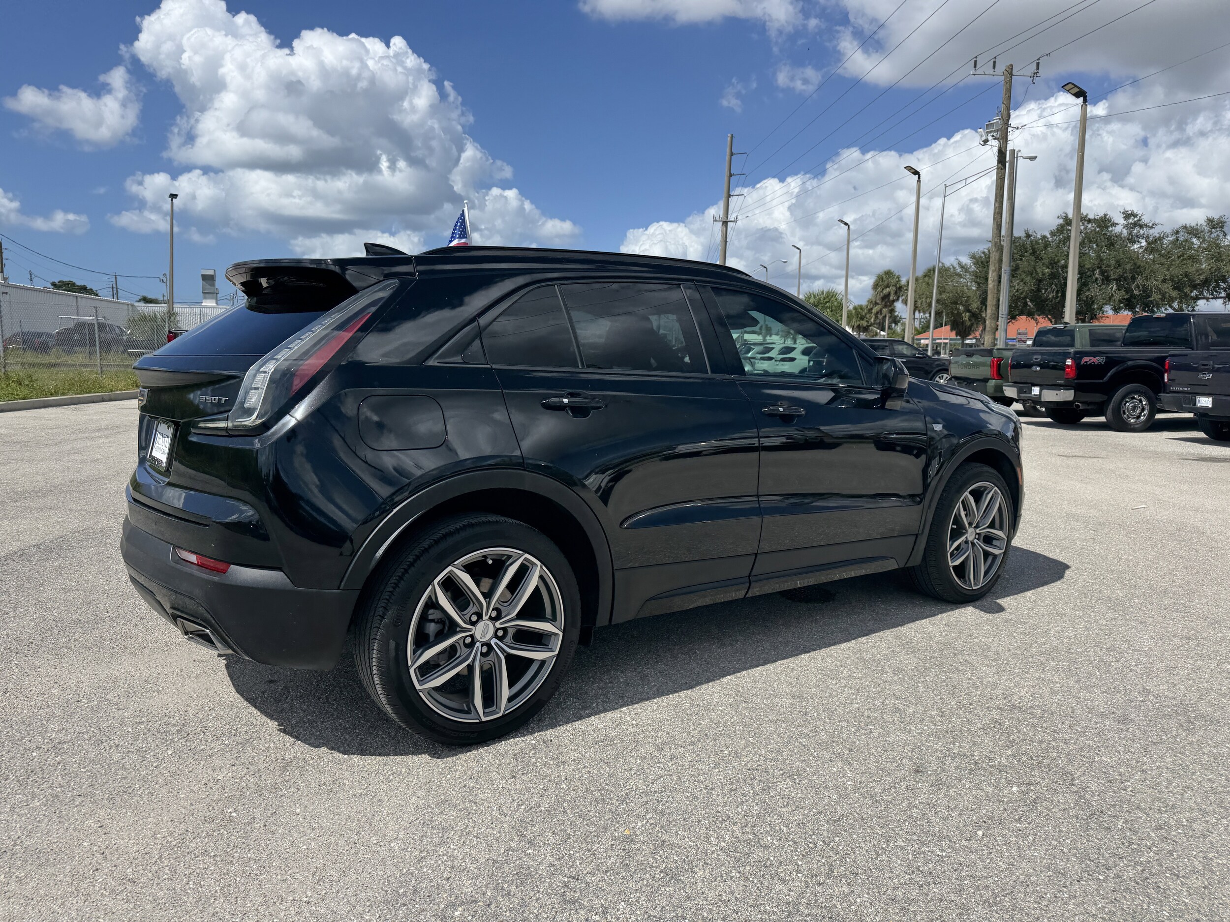2020 Cadillac XT4 Sport photo 2