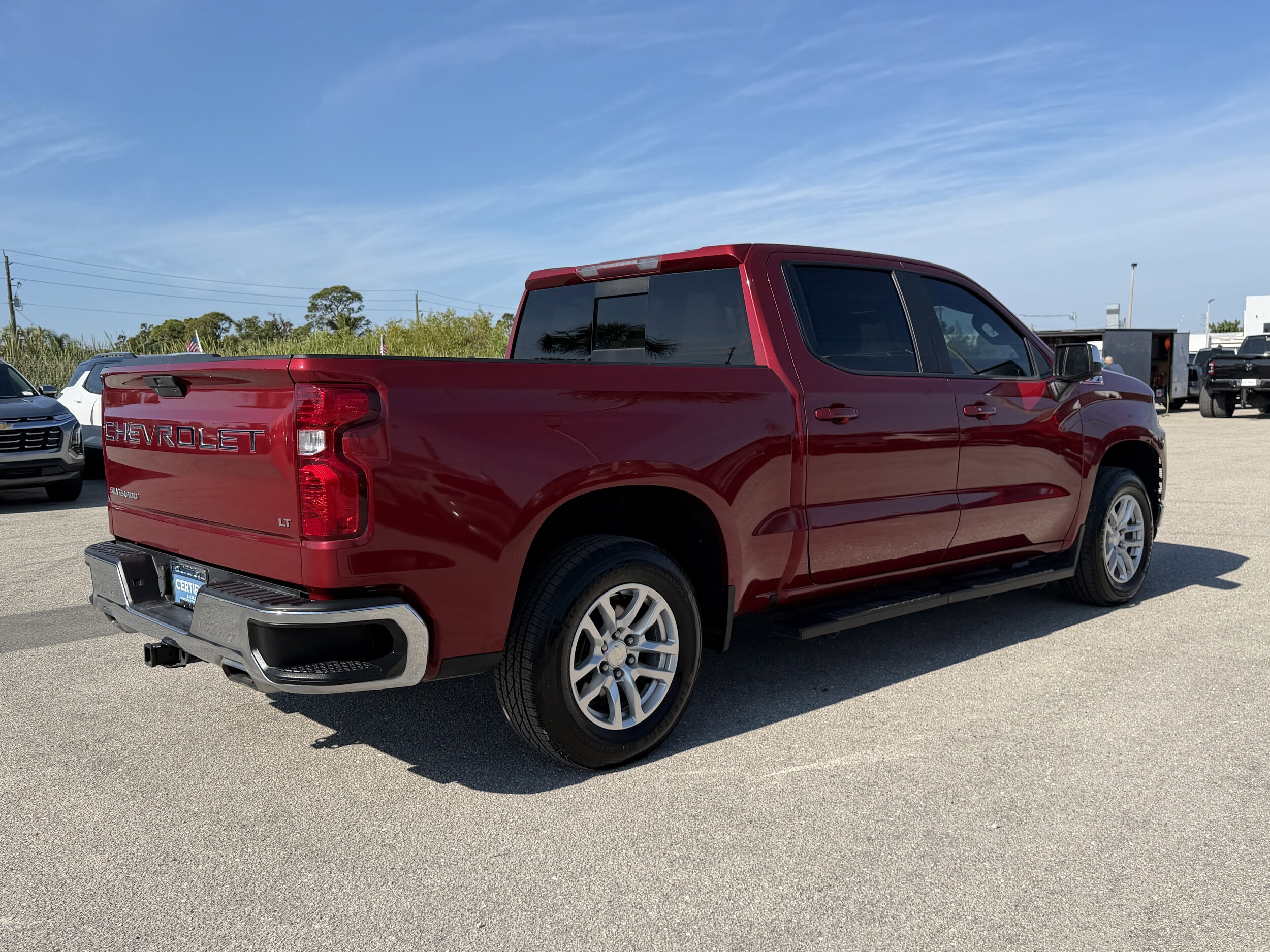 2020 Chevrolet Silverado 1500 LT photo 3