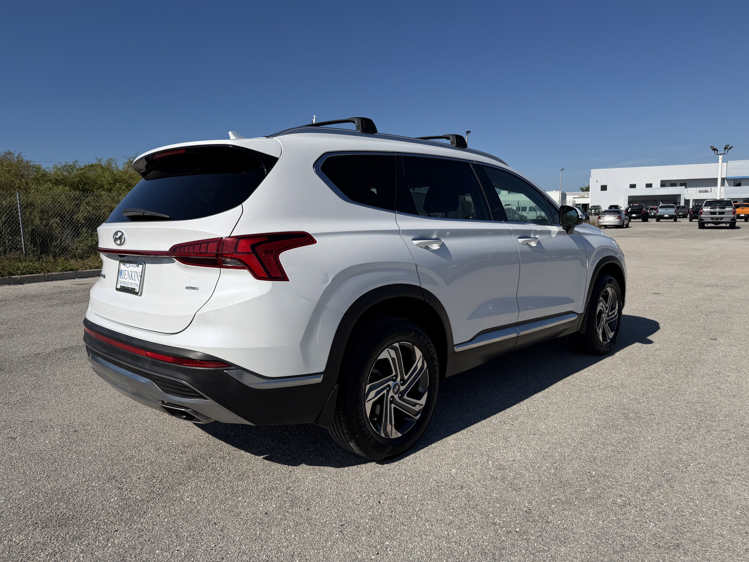 2022 Hyundai Santa Fe SEL Premium photo 2