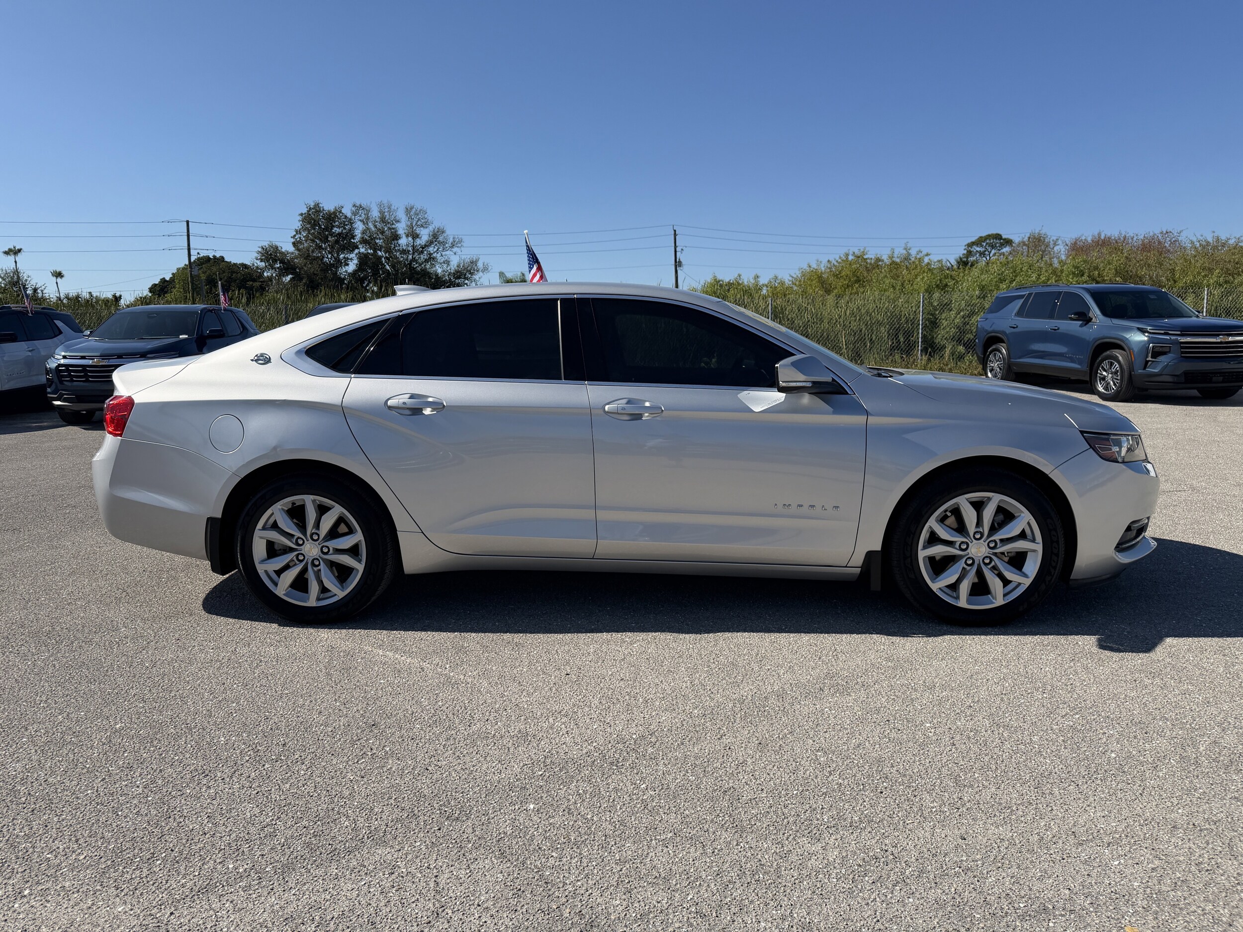 2020 Chevrolet Impala 1LT photo 3