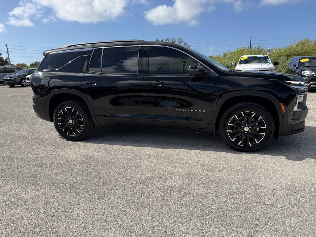 New 2026 Chevrolet Traverse LT SUV