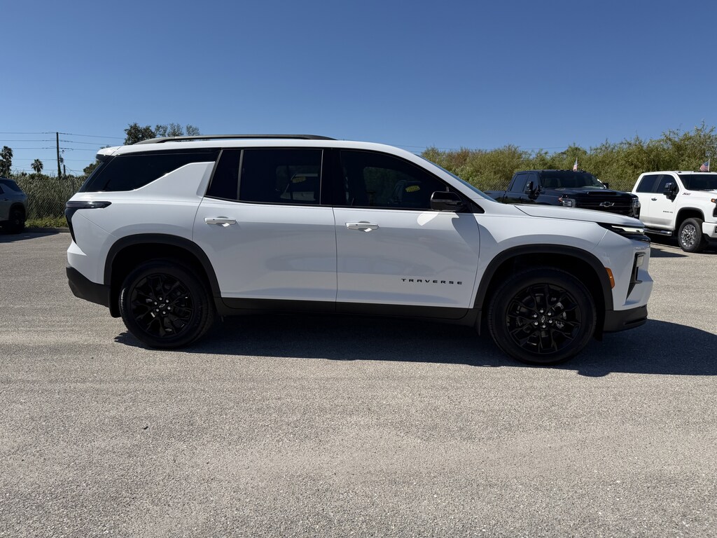 New 2026 Chevrolet Traverse LT SUV