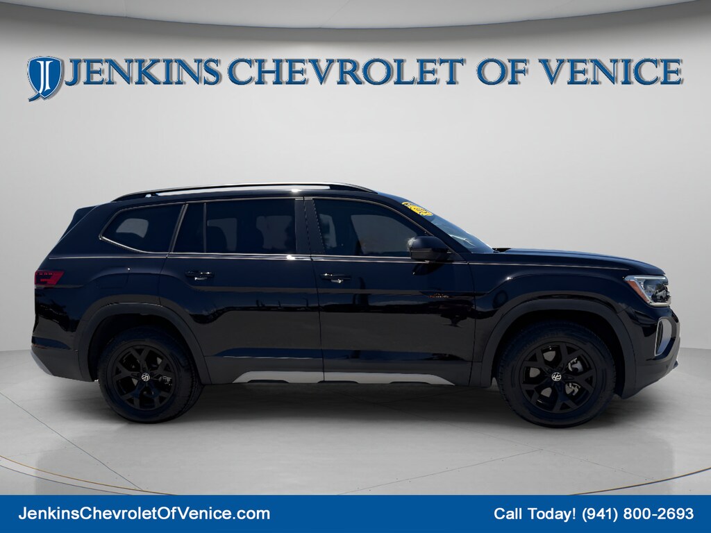 Used 2024 Volkswagen Atlas 2.0T Peak Edition SEL SUV