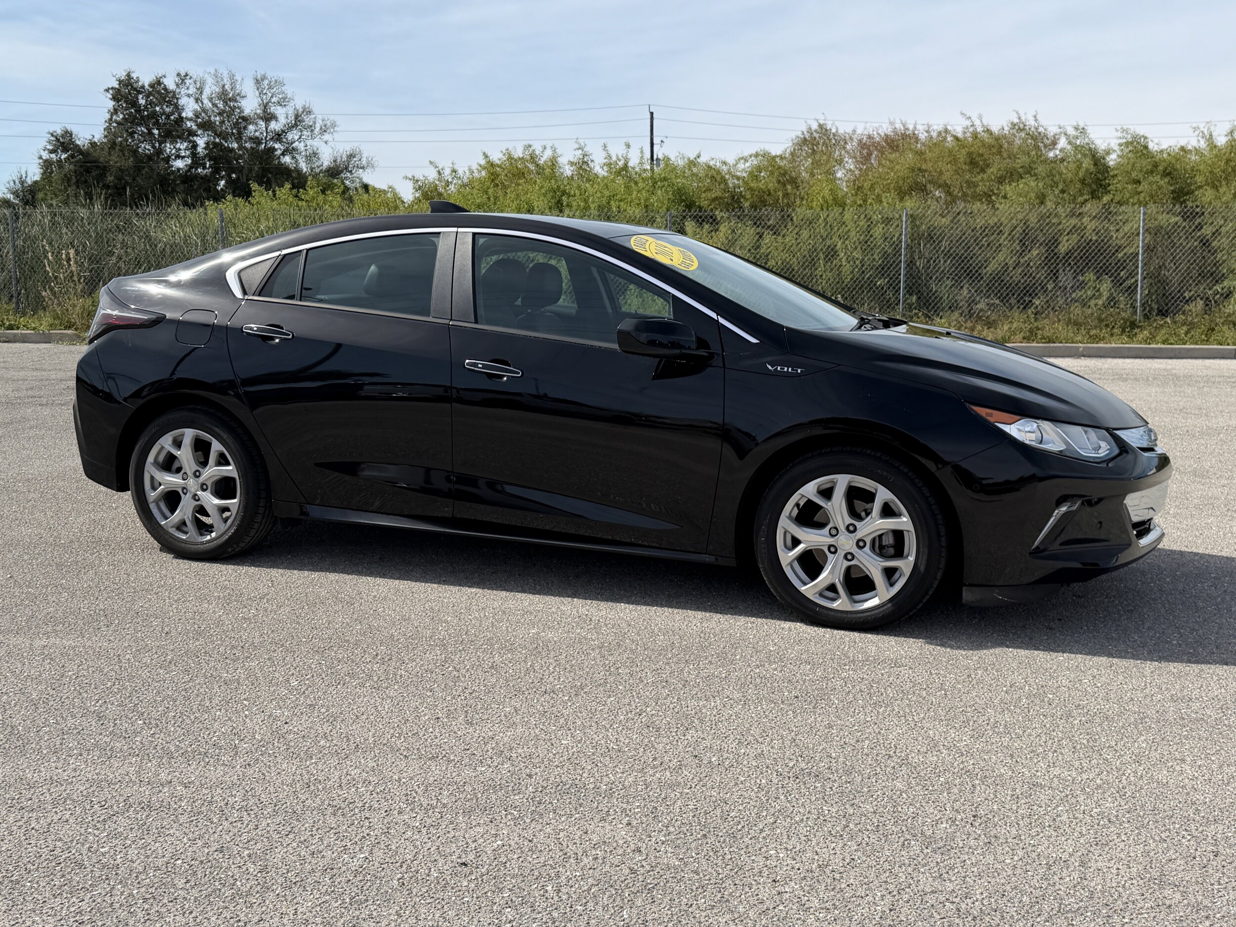 2019 Chevrolet Volt Premier photo 2
