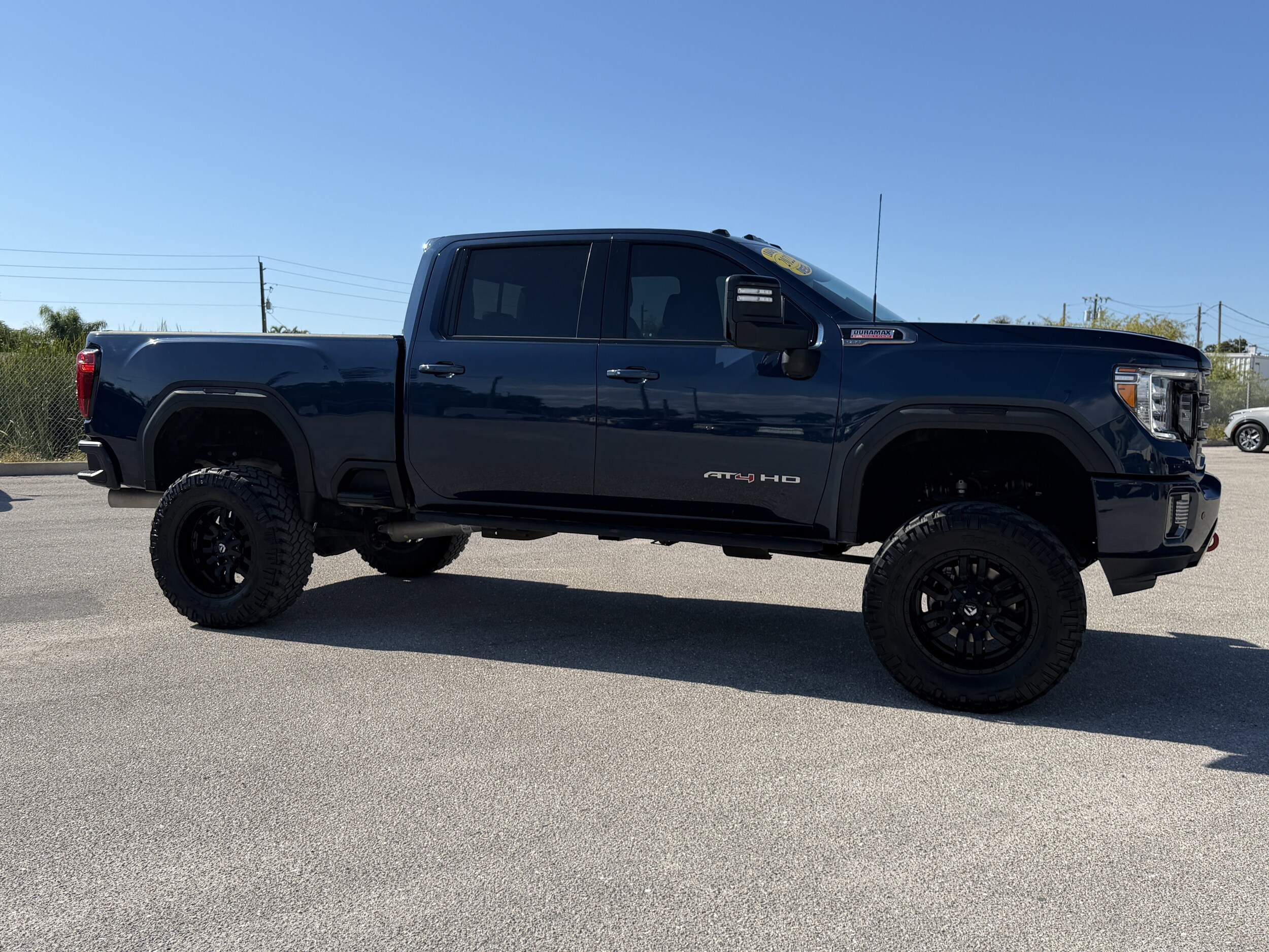 2022 Gmc Sierra 3500 HD AT4 photo 2