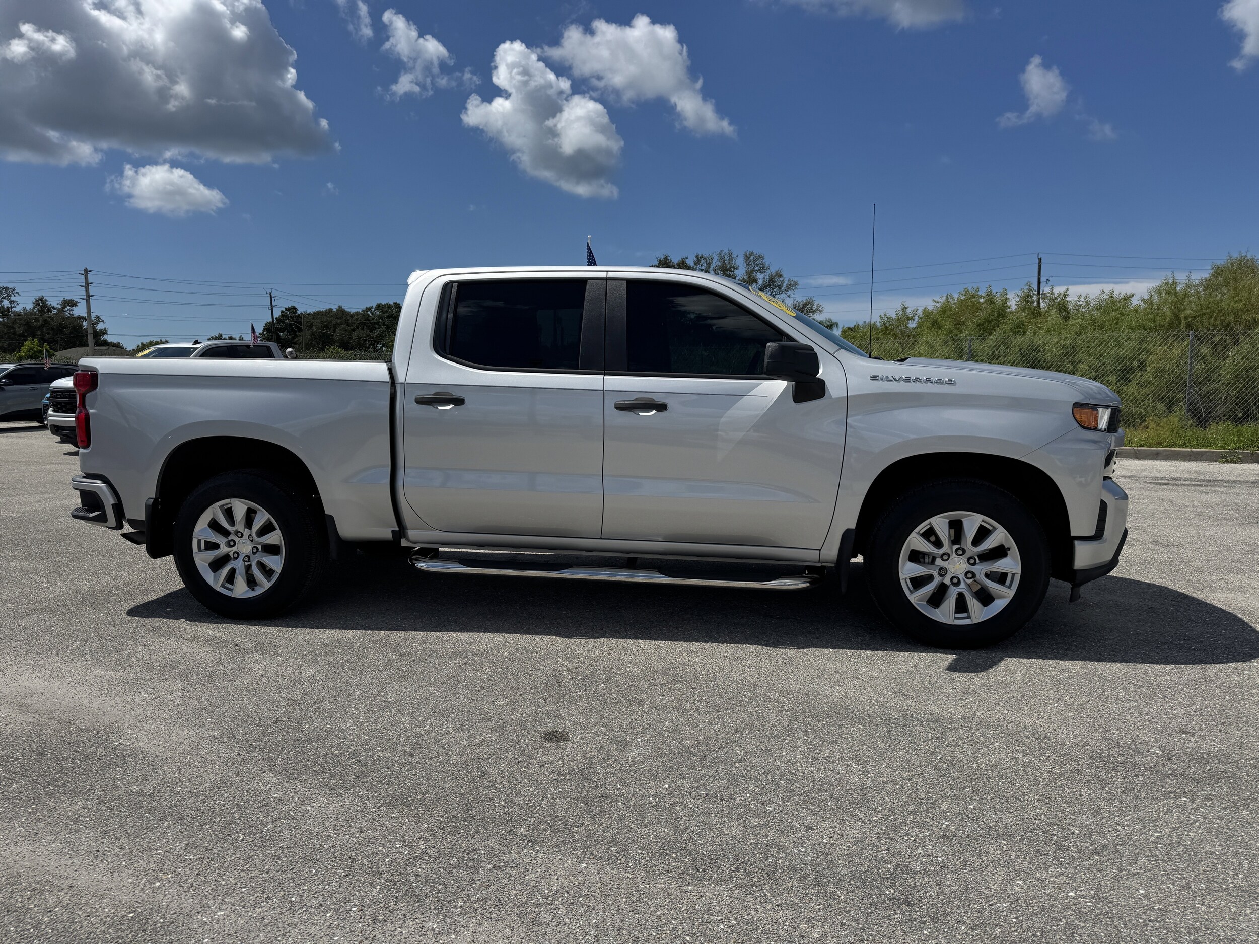 2021 Chevrolet Silverado 1500 Custom photo 3