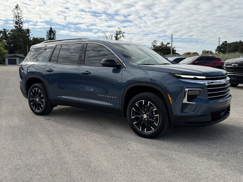New 2026 Chevrolet Traverse LT SUV