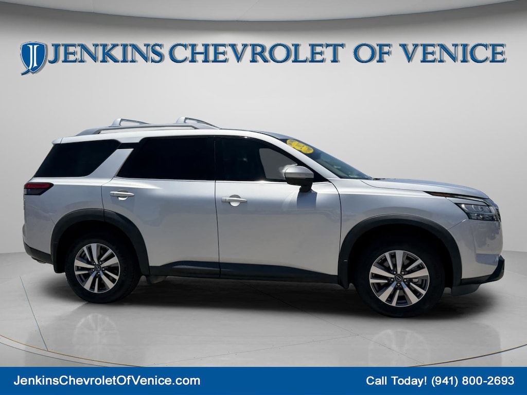 Used 2022 Nissan Pathfinder SL SUV