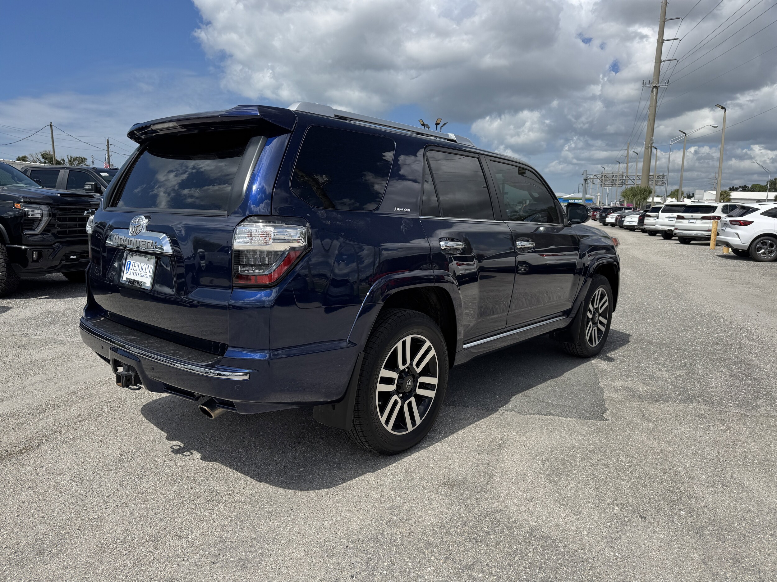 2018 Toyota 4Runner Limited photo 3