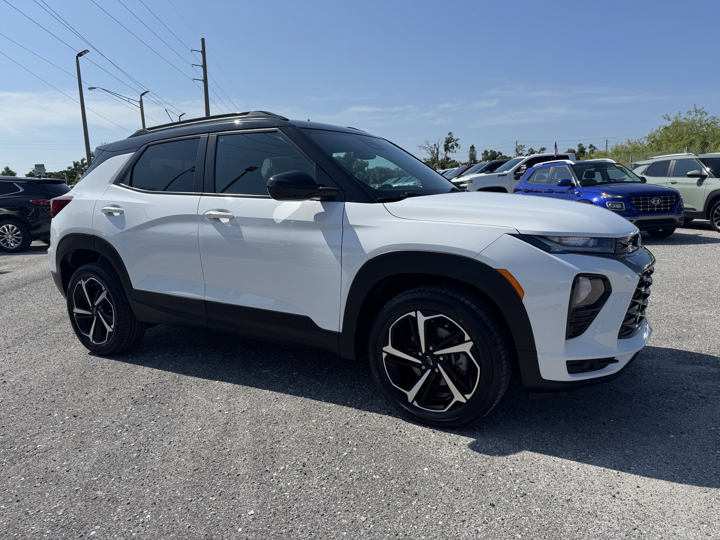2023 Chevrolet Trailblazer RS photo 2