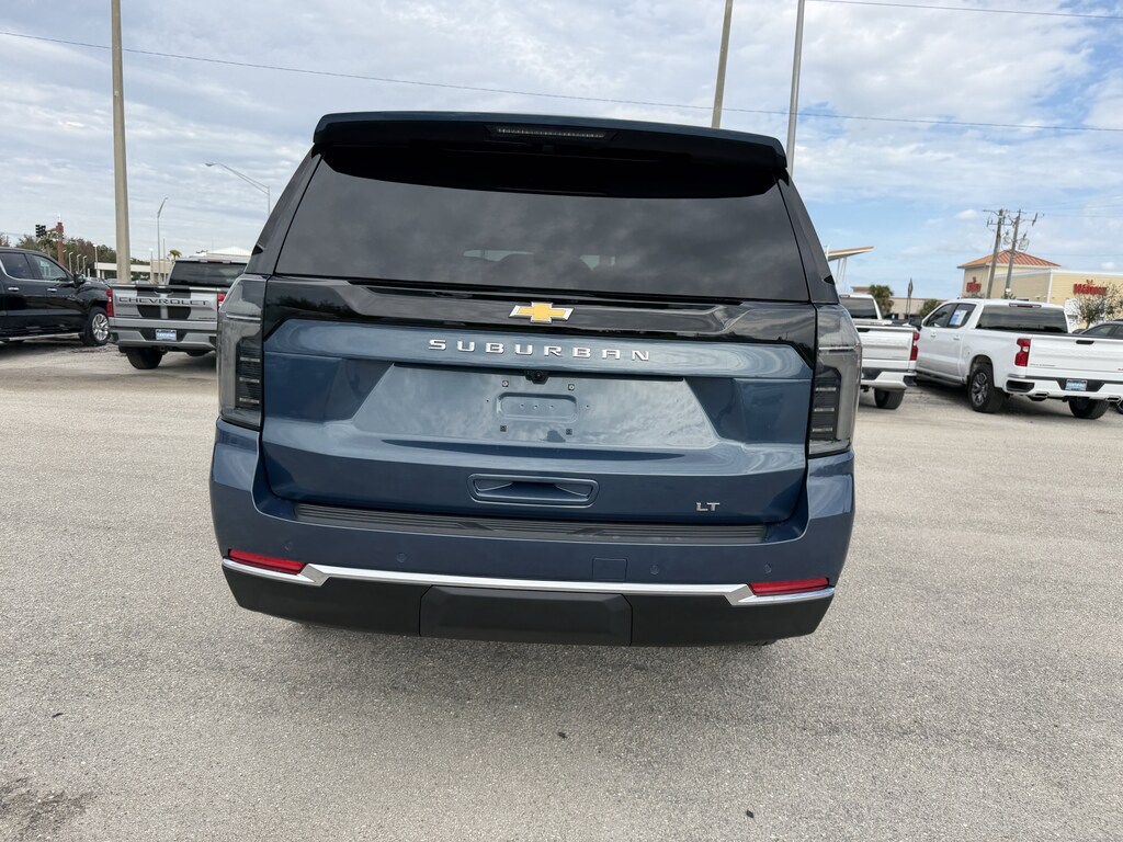 New 2026 Chevrolet Suburban LT SUV