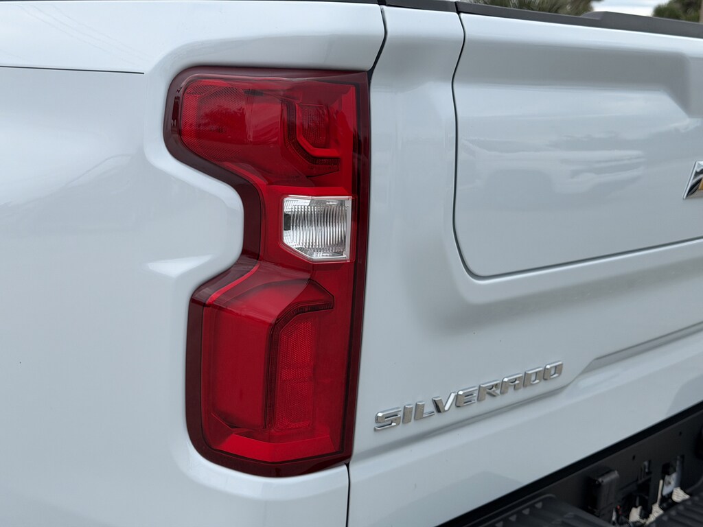 New 2026 Chevrolet Silverado 1500 High Country Truck Crew Cab