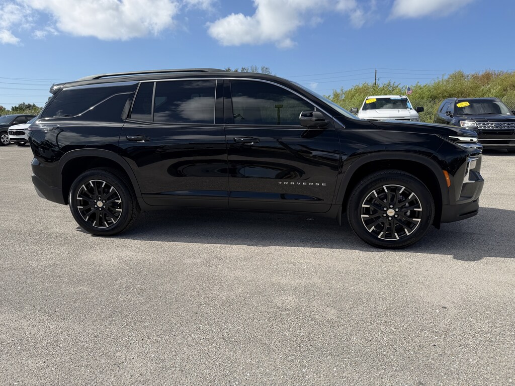 New 2026 Chevrolet Traverse LT SUV