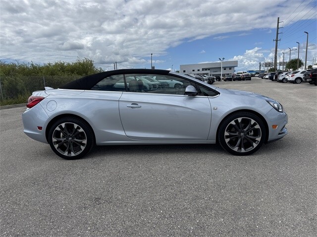 2016 Buick Cascada Premium photo 2