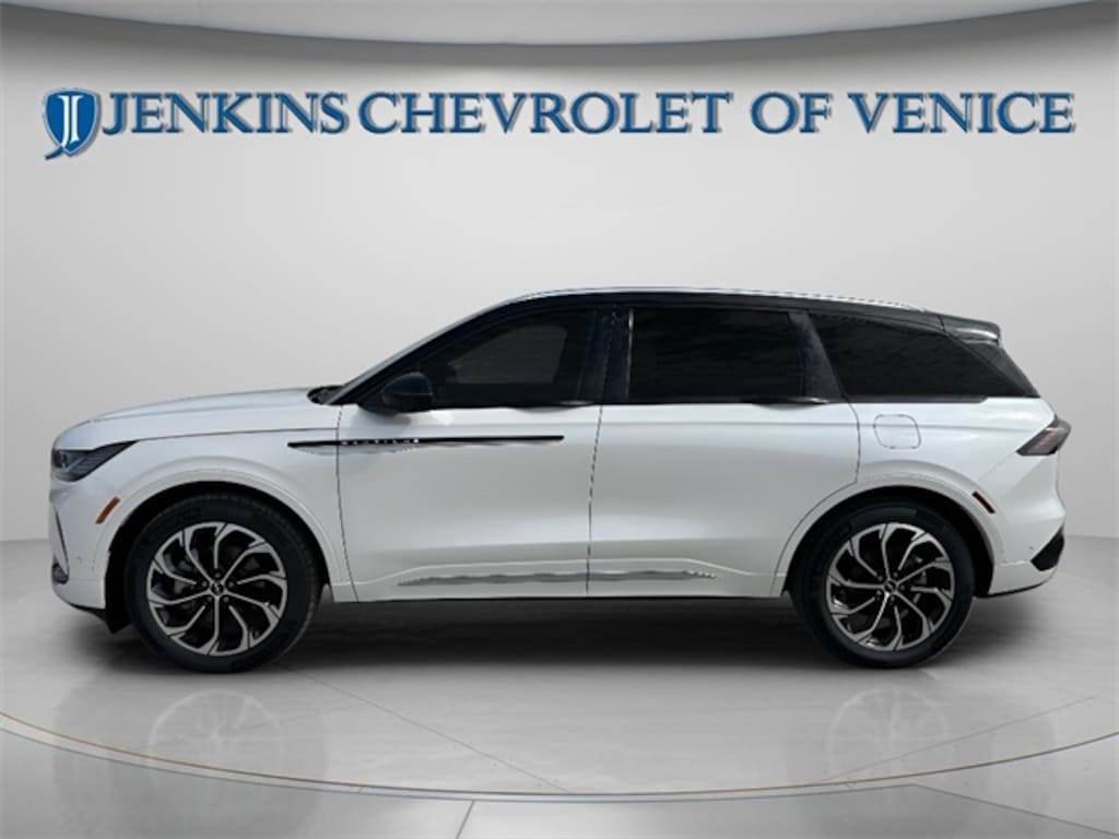 Used 2024 Lincoln Nautilus Reserve SUV