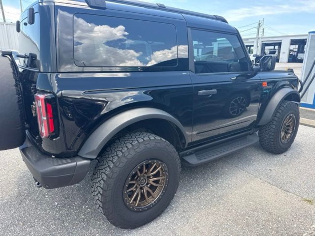 Used 2025 Ford Bronco Badlands SUV